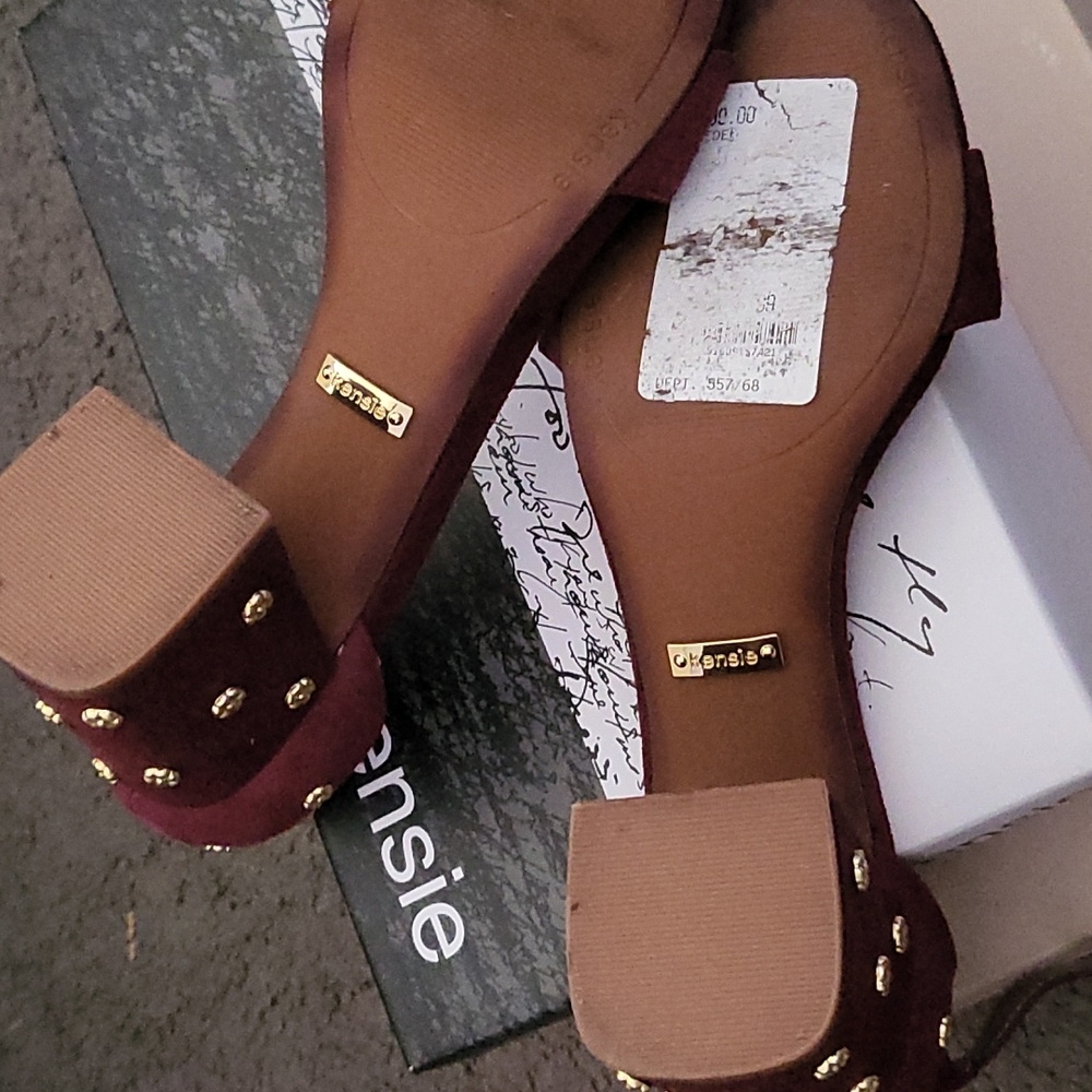 Shoes - Picture 3 of 3